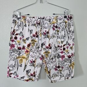 Super Massive | White Floral Print Cotton Shorts Size Large